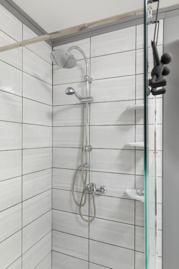 Waterview Apartments - Koru Apartment And Pool Mimice Dış mekan fotoğraf